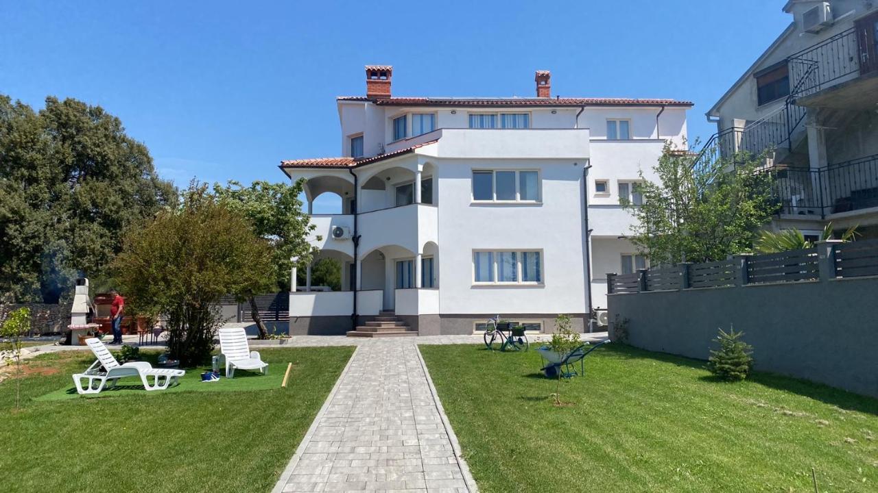 Villa Mara Pula Exteriör bild