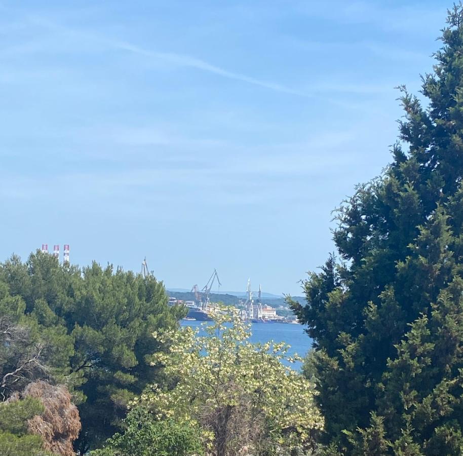 Villa Mara Pula Exteriör bild