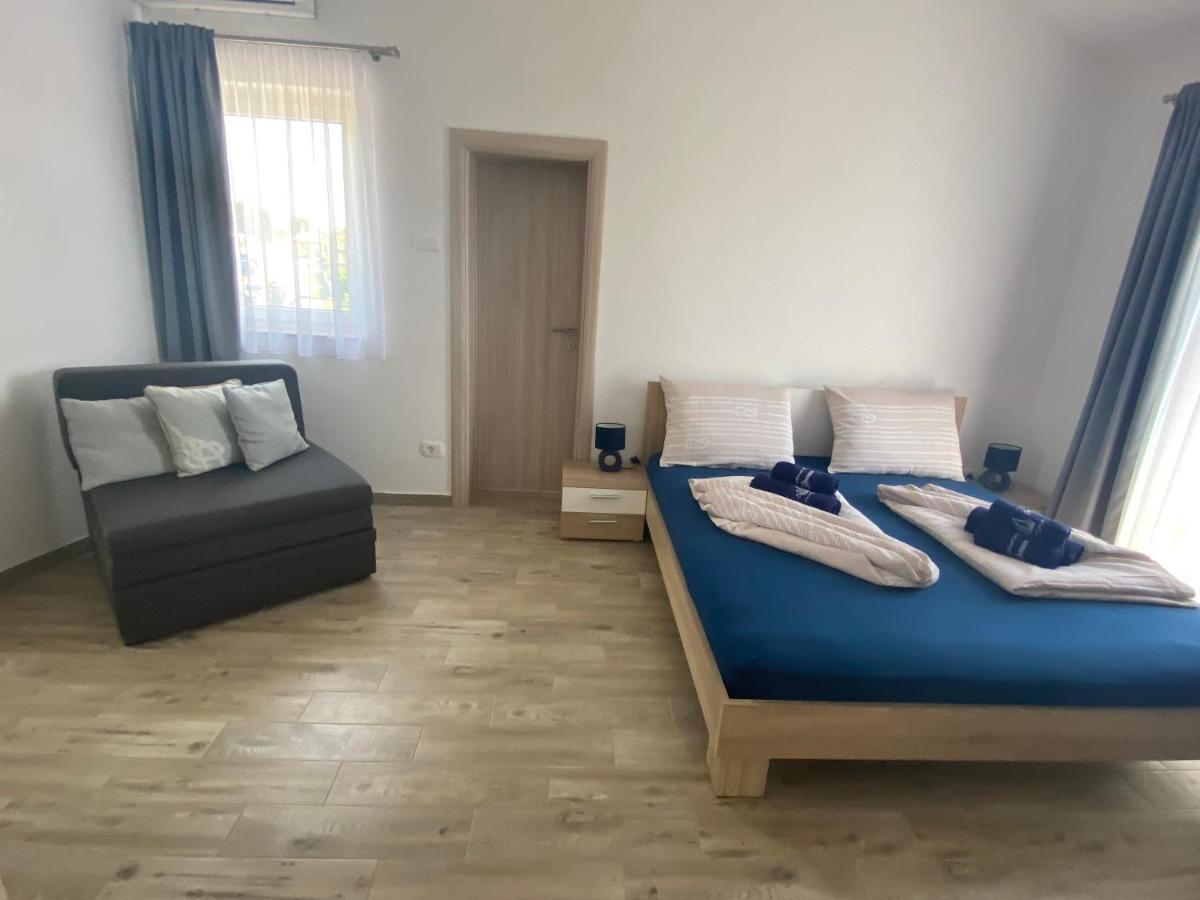 Villa Mara Pula Exteriör bild