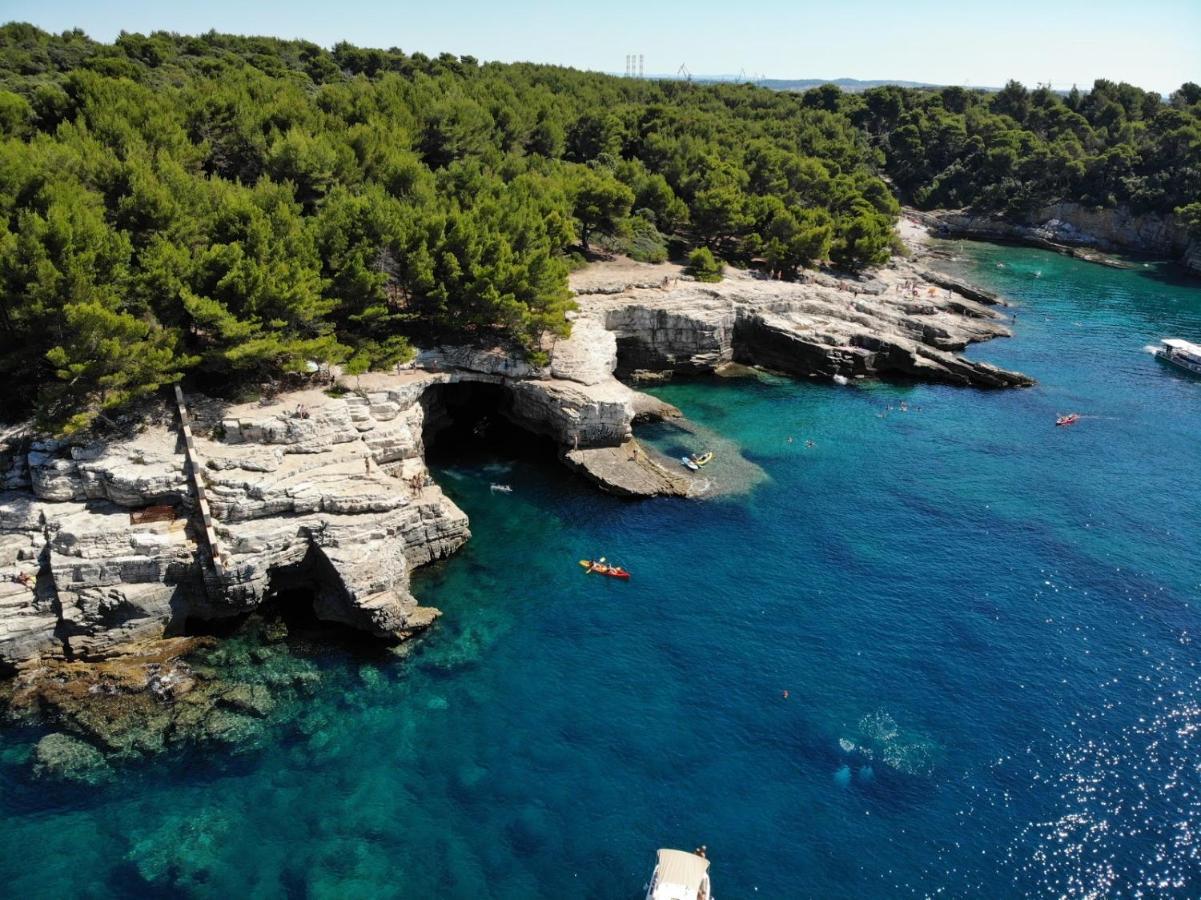 Villa Mara Pula Exteriör bild